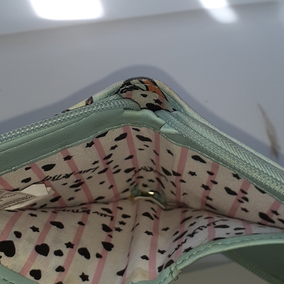 Luv Betset by Betty Johnson - Picture 5 of 7